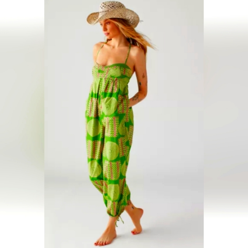 Urban Outfitters jumpsuit. EUC.  Size small.